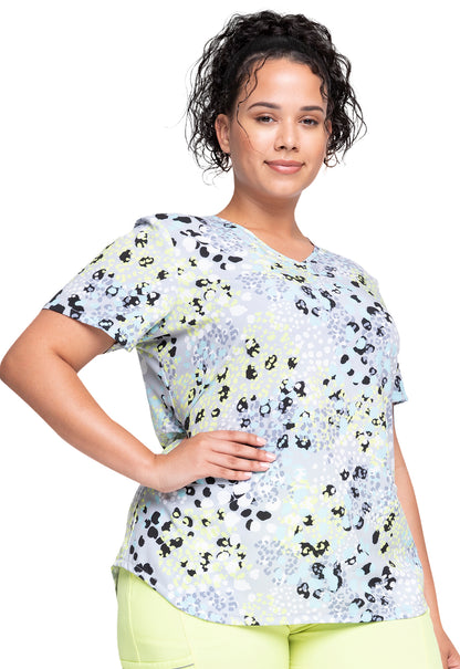 V-Neck Print Top in Spots Gone Wild Cherokee Prints CK637